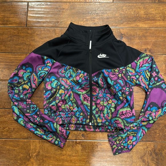 Nike Jackets & Blazers - Nike Cropped Jacket